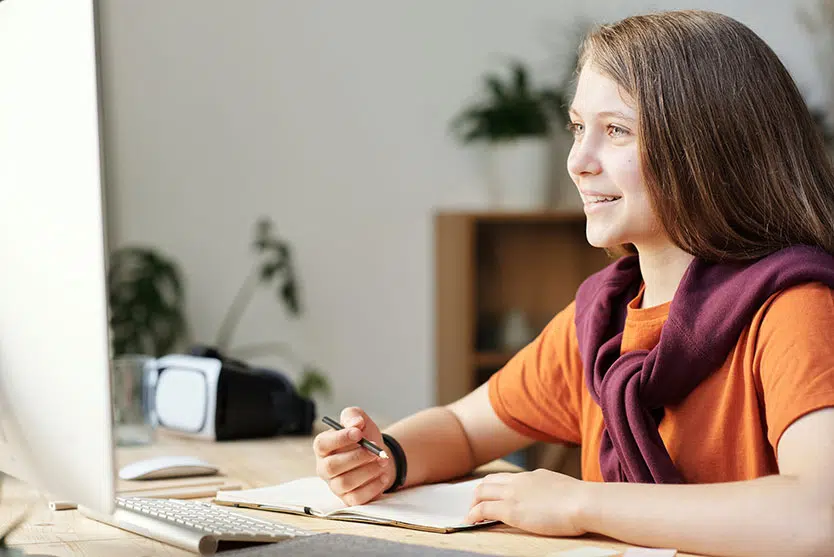 girl at computer, girl working at computer